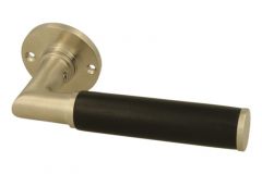 1/2 poignée de porte nickel satiné modèle “Bauhaus”