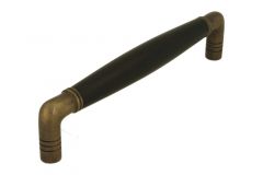 Poignée de cuisine laiton patiné. Entraxe 160 mm