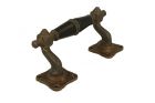 Poignée de tirage 130 mm ornementée déportée laiton patiné